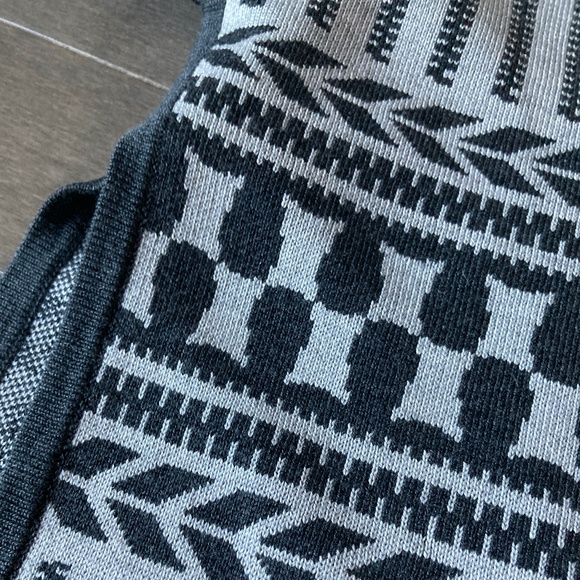 Vintage Reversible Kit and Ace Cardigan/Poncho OS - Picture 4 of 8